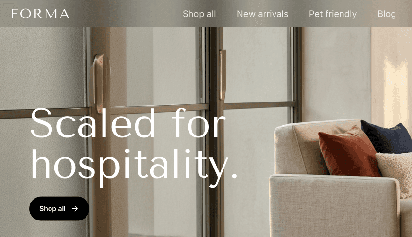 Banner hero del sitio web de Forma con el texto Scaled for hospitality y el botón Shop all.